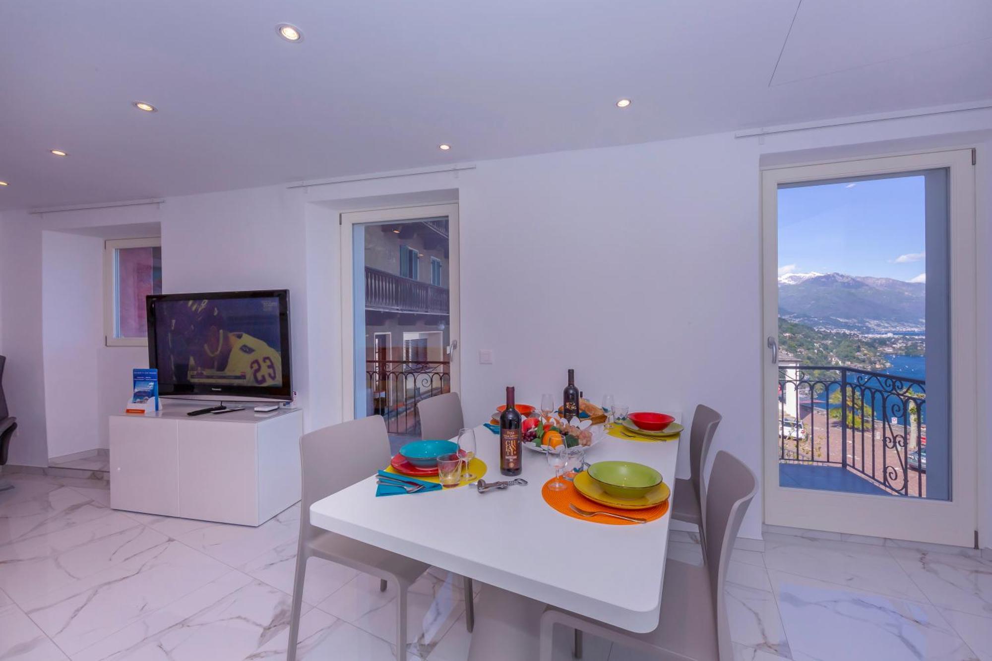 Yellow View Apartment - Happy Rentals رونكو سوبرا أسكونا المظهر الخارجي الصورة